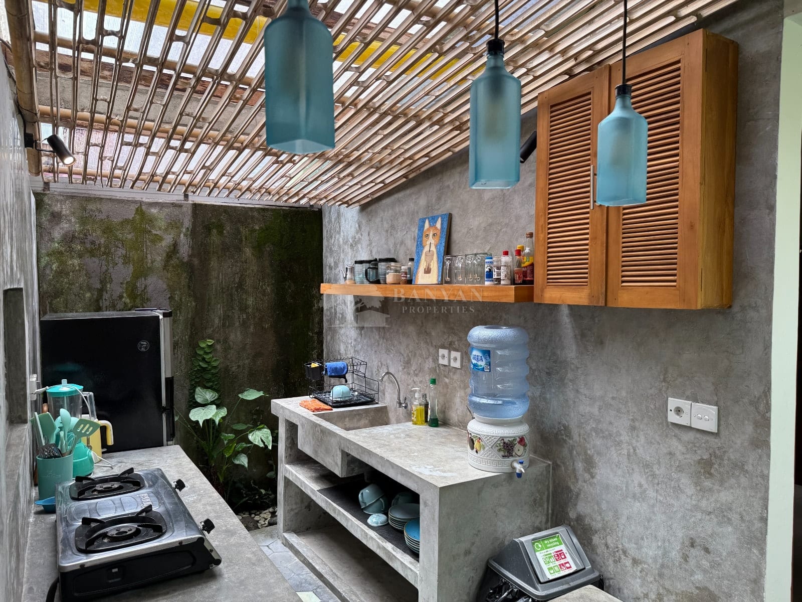 Butterfly Bungalow — photo 12 of 16