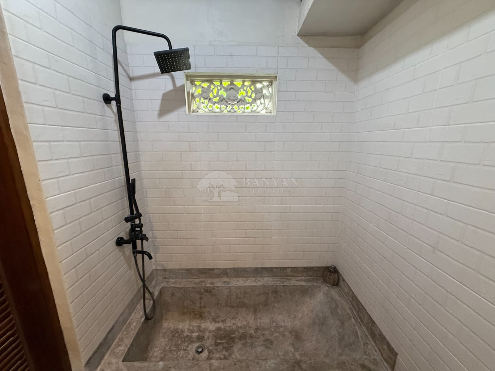 Butterfly Bungalow — photo 15 of 16