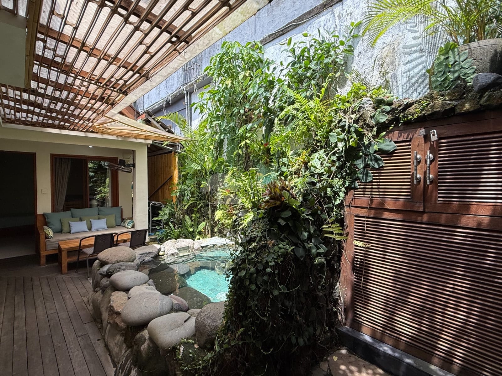 Butterfly Bungalow — photo 3 of 16