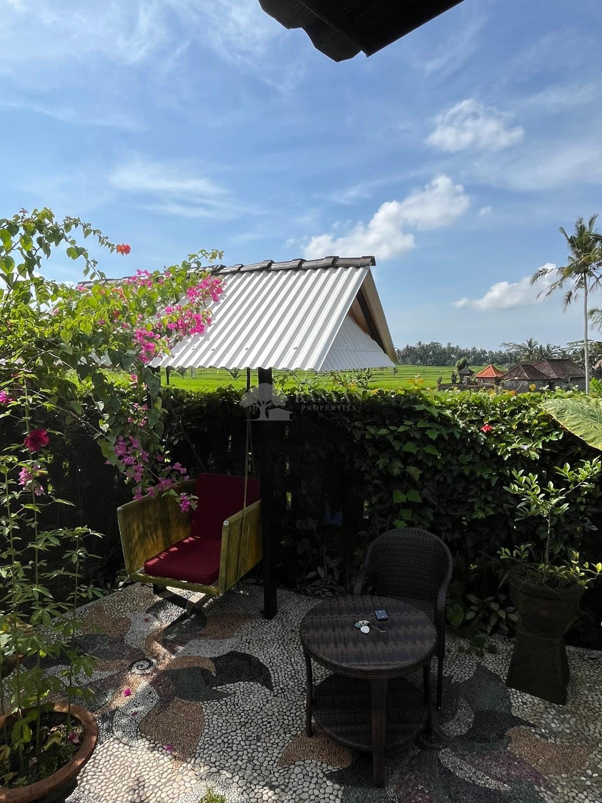 Joglo Sunrise Villa — photo 13 of 14