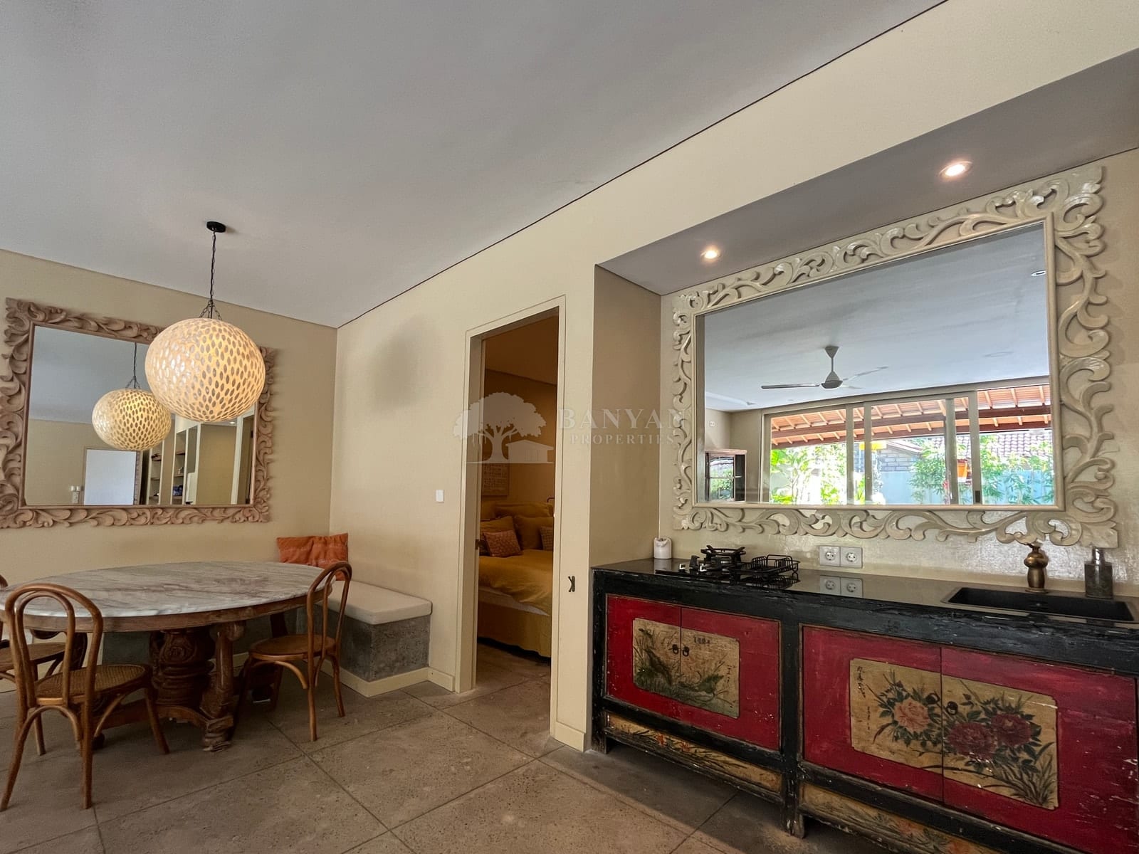 Rumah Gerbang Biru Downstairs — photo 10 of 18