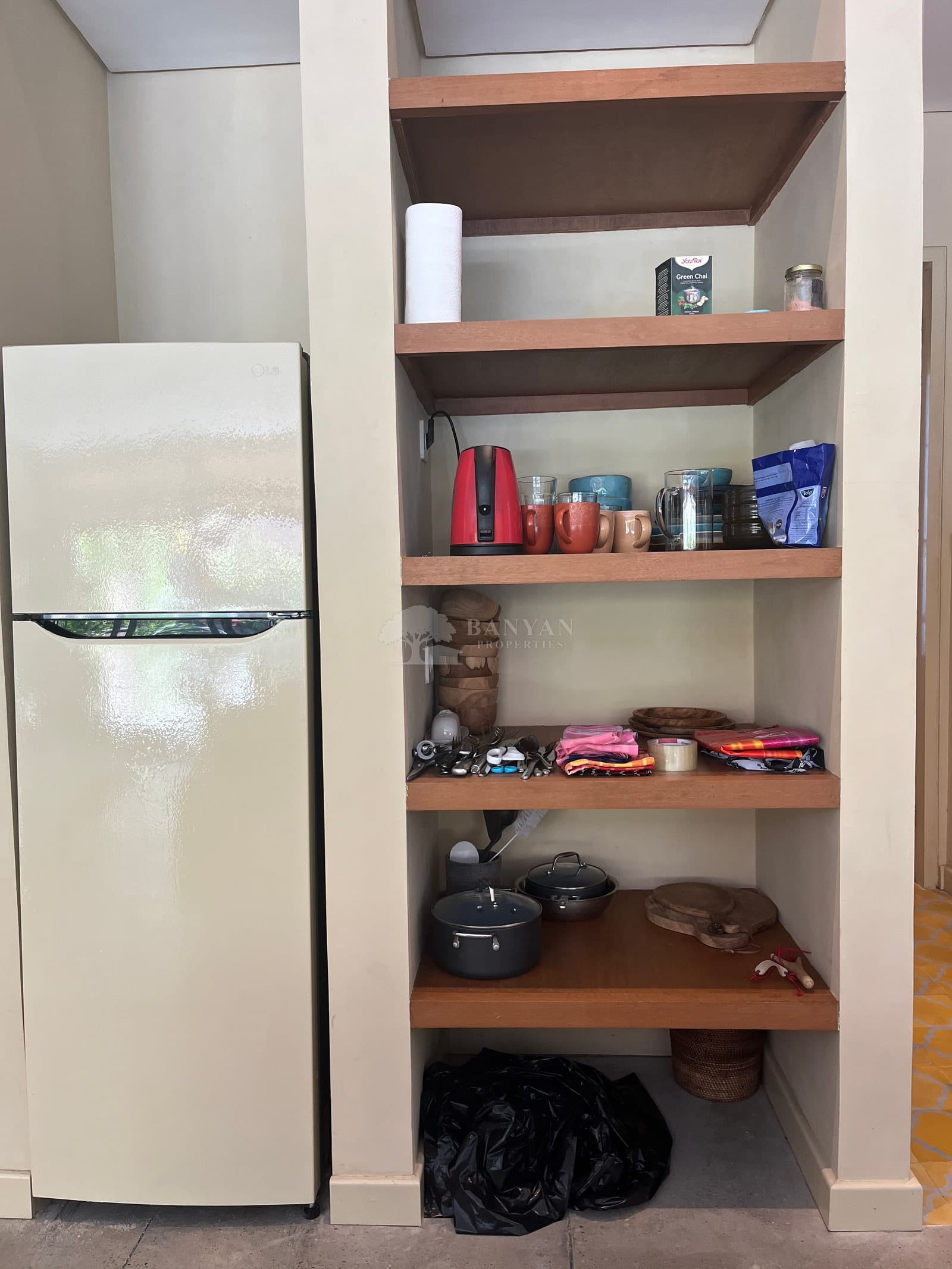 Rumah Gerbang Biru Downstairs — photo 13 of 18