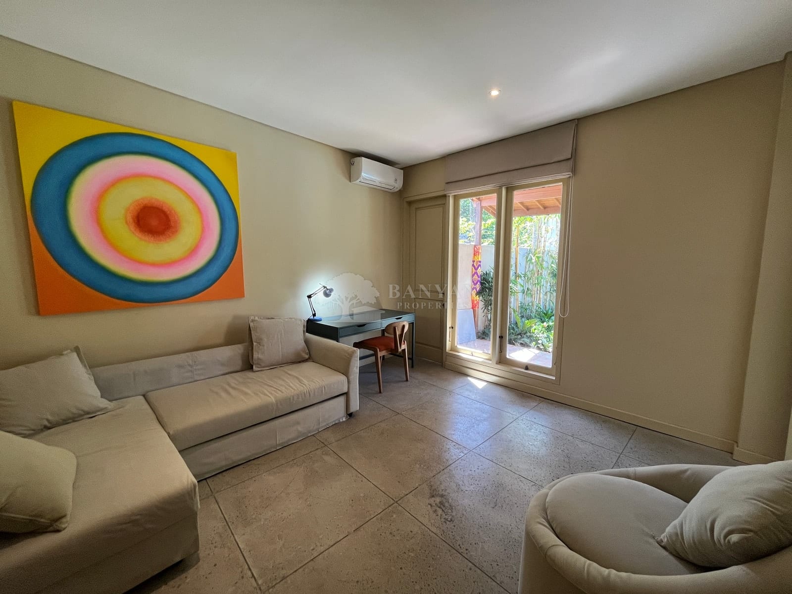 Rumah Gerbang Biru Downstairs — photo 5 of 18