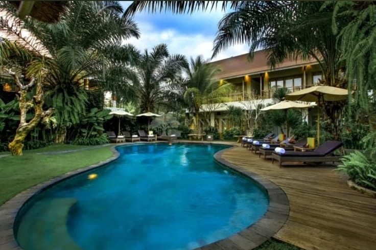 Freehold Boutique Hotel for Sale — 16 Rooms, Pool, Spa & Rice Field Views in Ubud, Bali