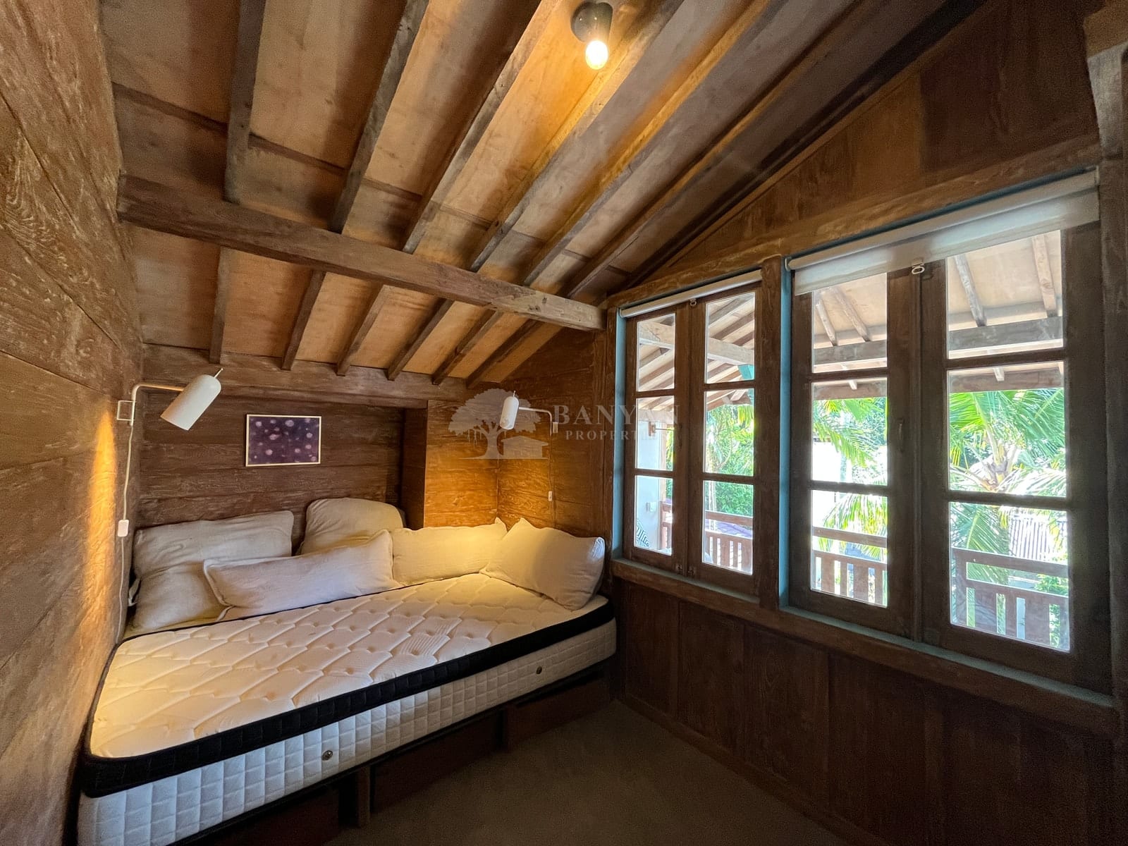 Rumah Gerbang Biru Upstairs — photo 11 of 25