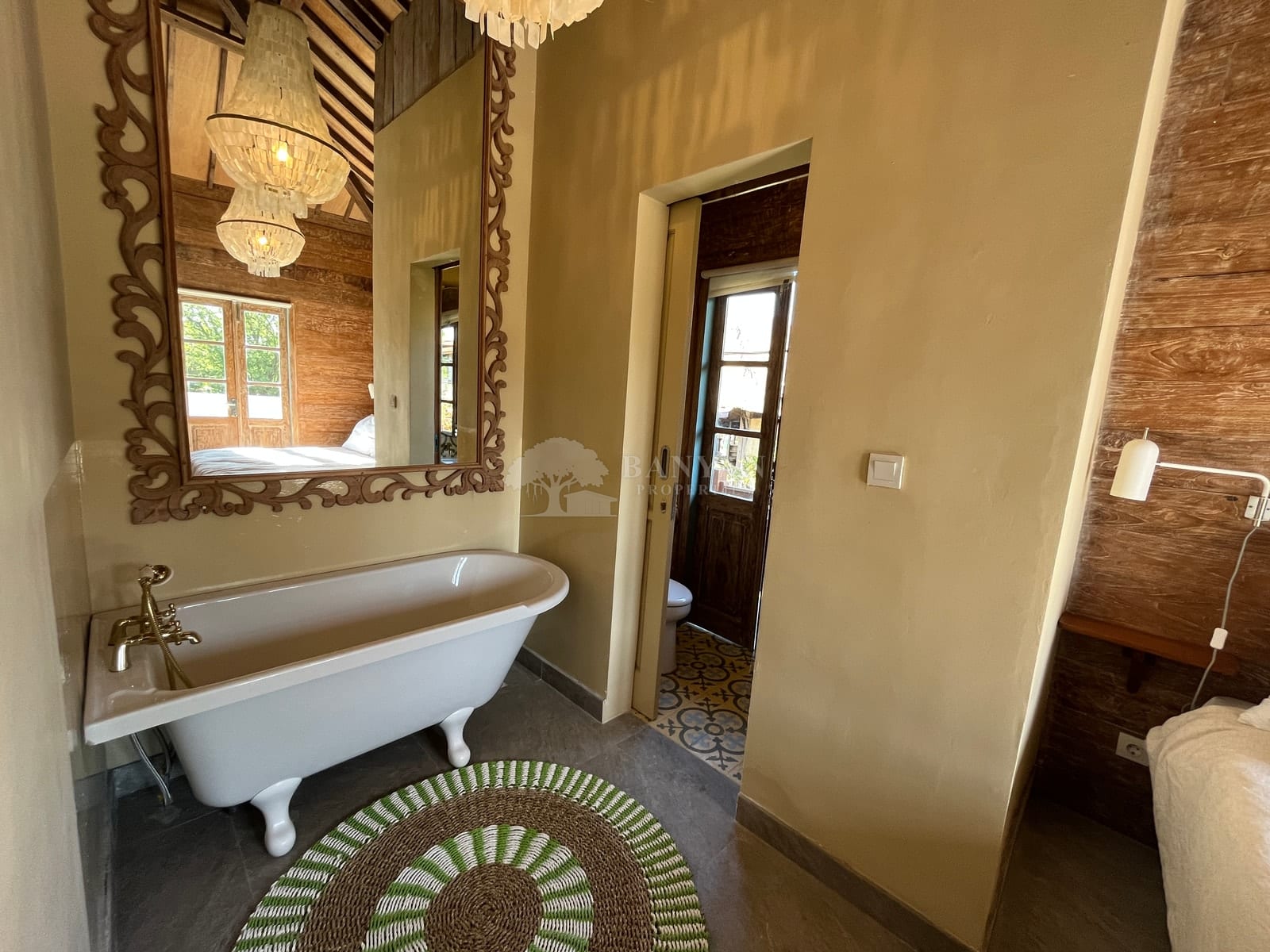 Rumah Gerbang Biru Upstairs — photo 19 of 25
