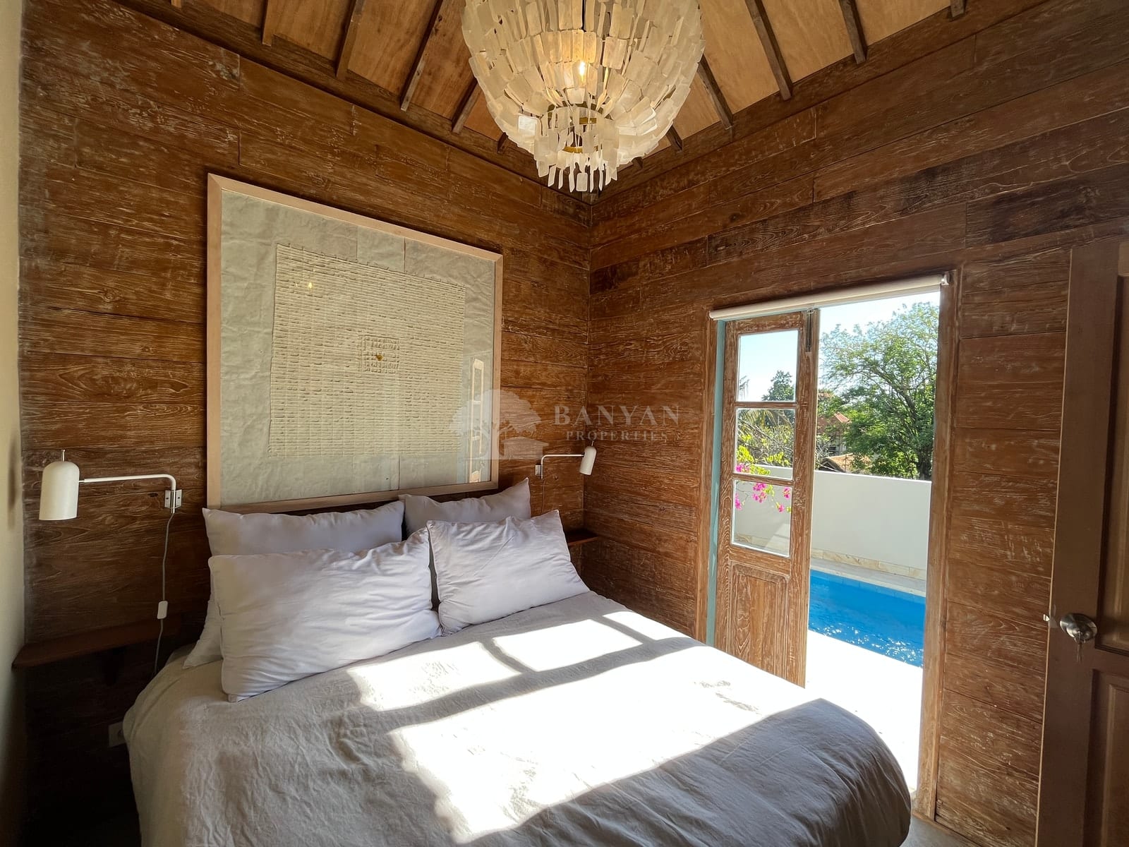 Rumah Gerbang Biru Upstairs — photo 7 of 25