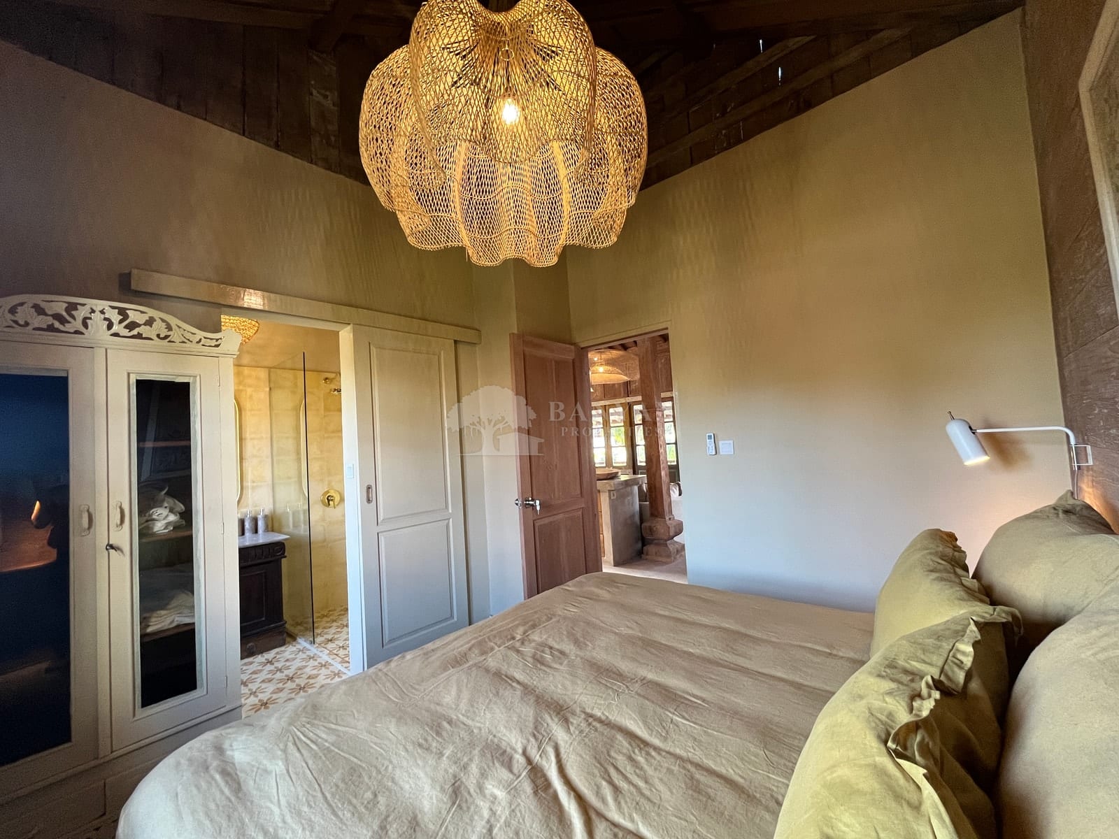 Rumah Gerbang Biru Upstairs — photo 9 of 25