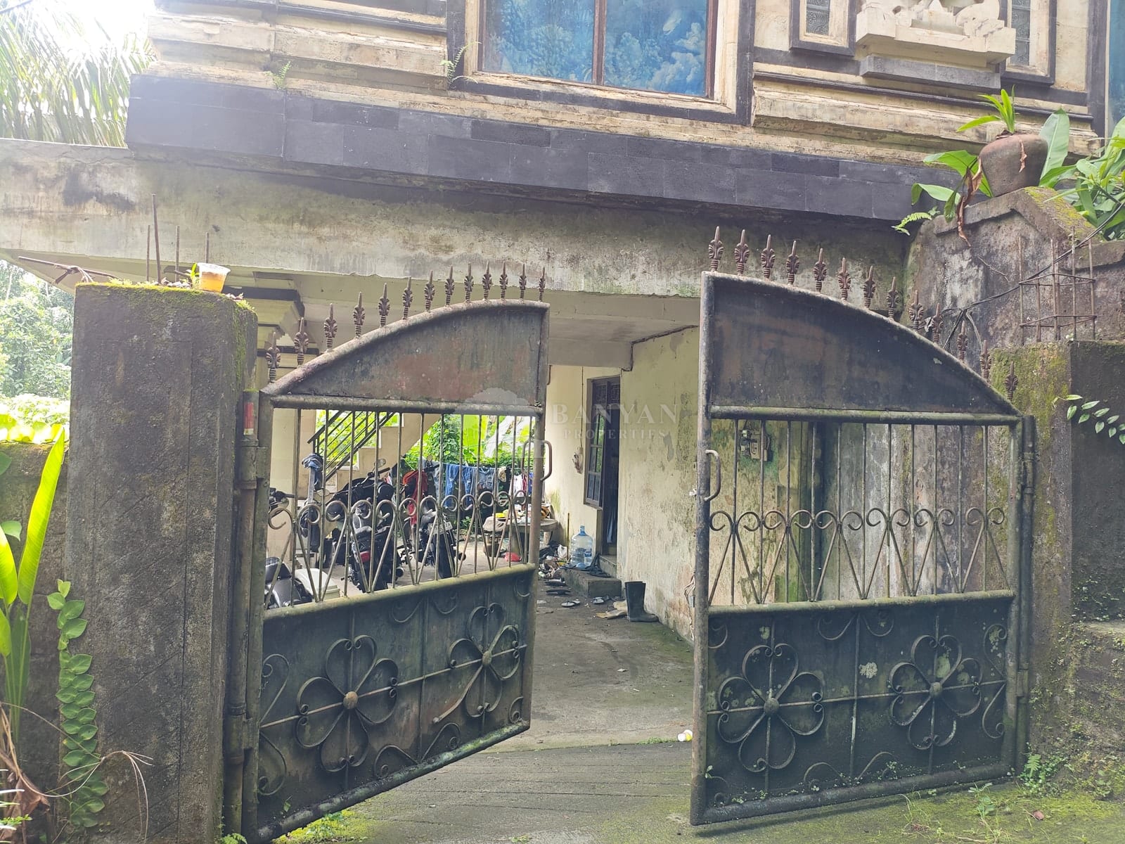 Rare 3-Storey Heritage Cottage for Sale with Jungle Views and Balinese Character — photo 16 of 18