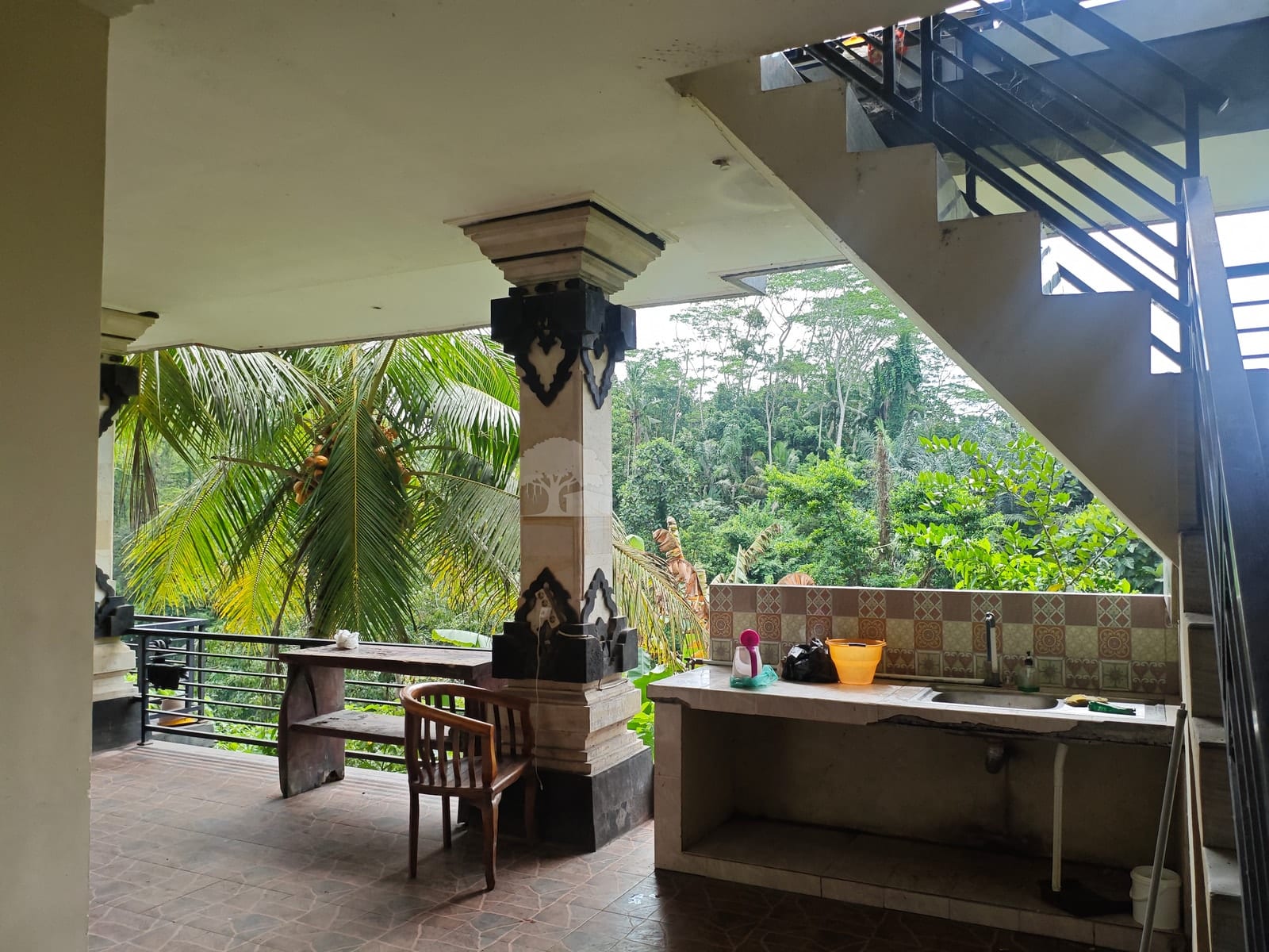 Rare 3-Storey Heritage Cottage for Sale with Jungle Views and Balinese Character — photo 5 of 18