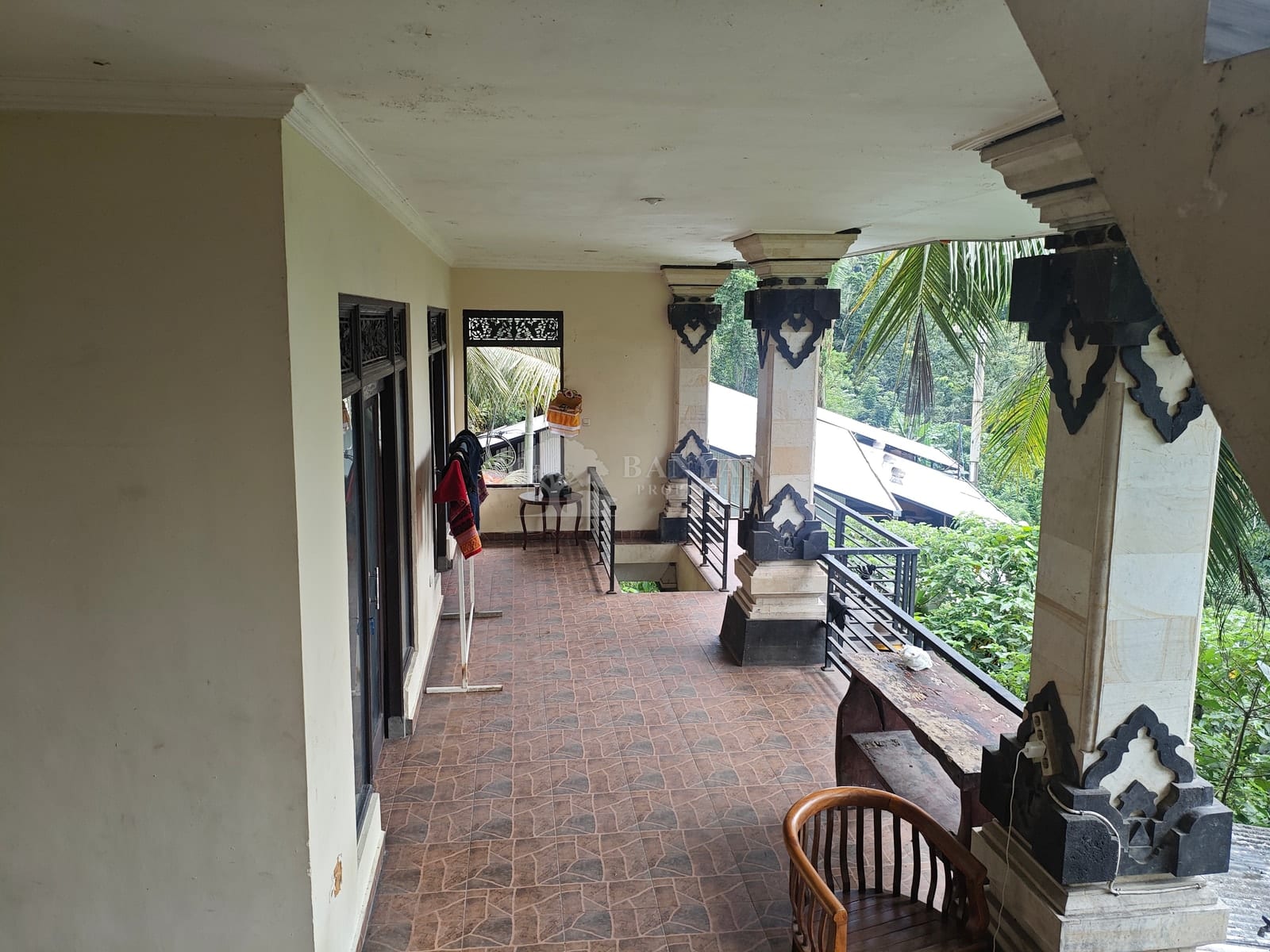 Rare 3-Storey Heritage Cottage for Sale with Jungle Views and Balinese Character — photo 8 of 18