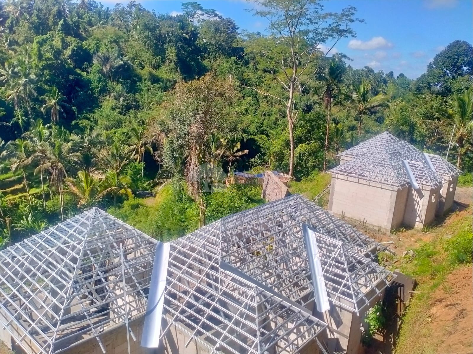 Leasehold Land with 2 Buildings at 40% Completion — Kedisan, Tegallalang, Bali